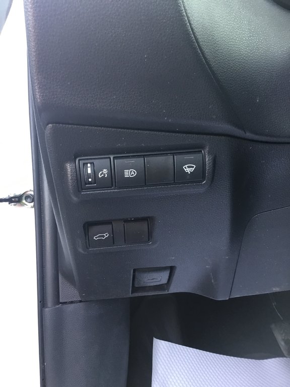 Toyota Corolla Cross  2023 à Mont-Tremblant, Québec - 14 - w1024h768px