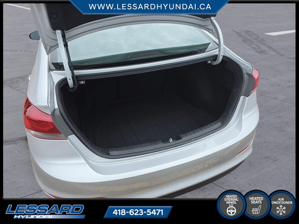 Hyundai Elantra GL automatique. 2017 à Québec, Québec - 6 - w1024h768px