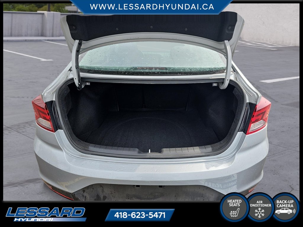 Hyundai Elantra Essential 2020 à Québec, Québec - 6 - w1024h768px