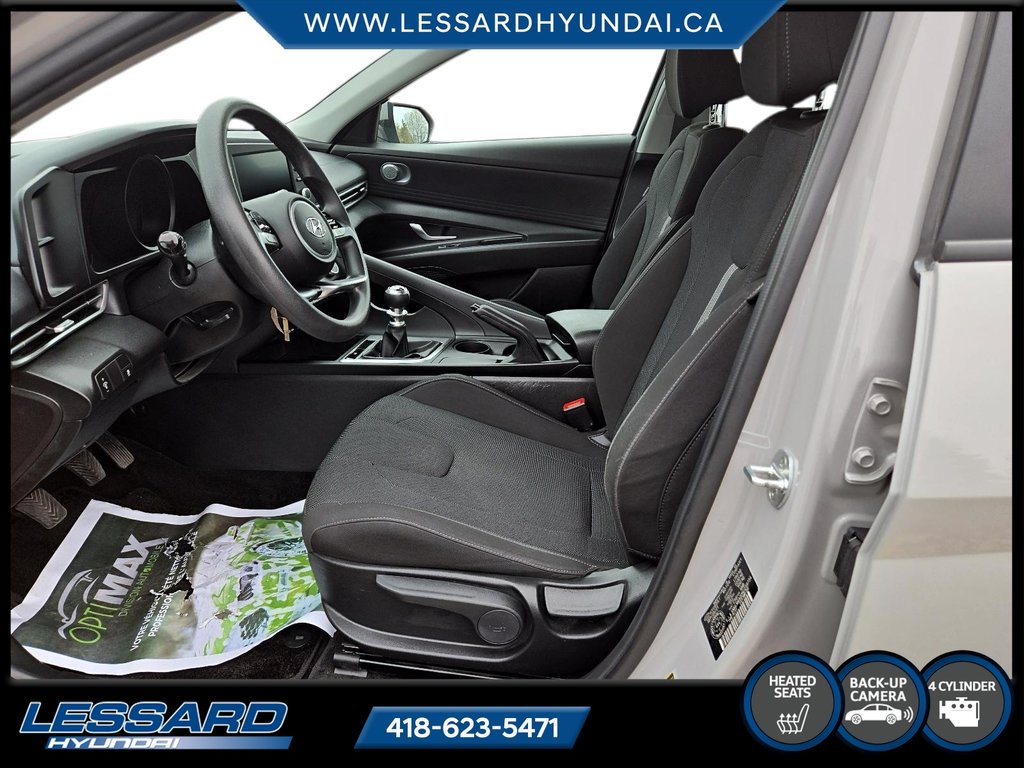 Hyundai Elantra Essential Manuel. 2022 à Québec, Québec - 10 - w1024h768px