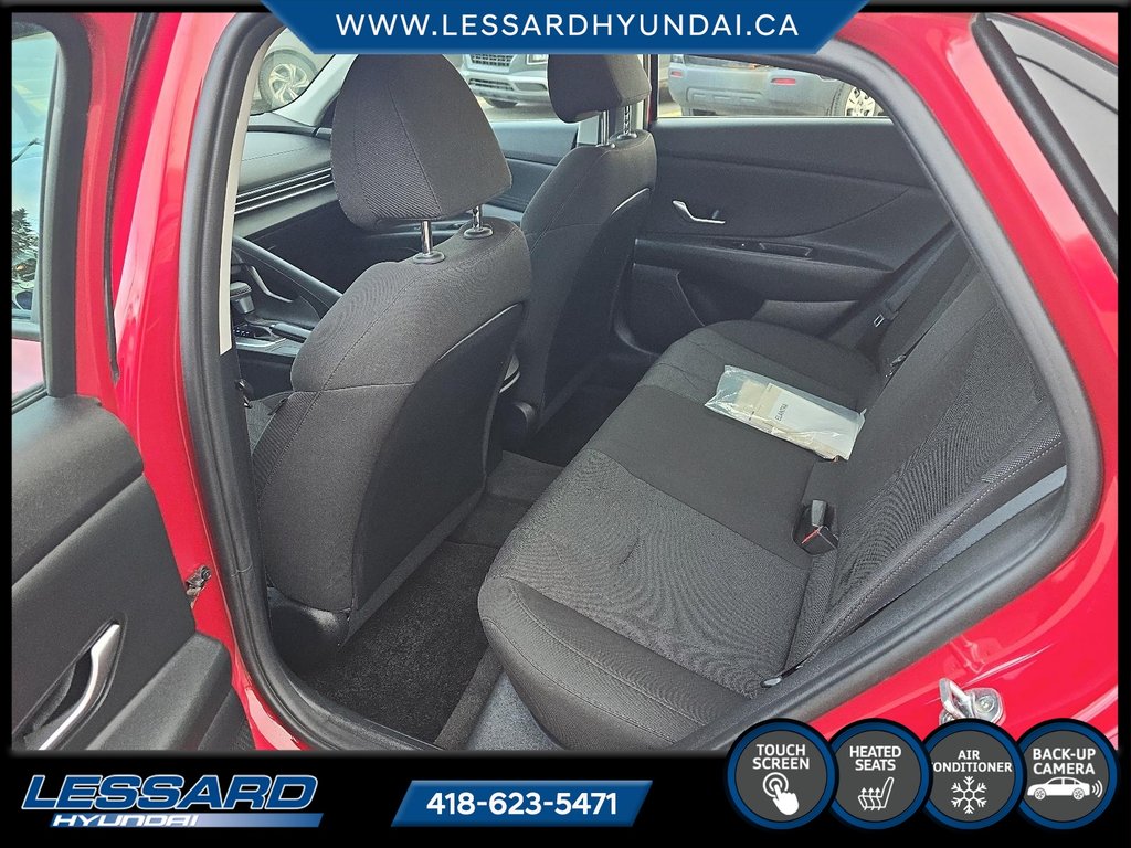 Hyundai Elantra Essential automatique 2022 à Québec, Québec - 8 - w1024h768px