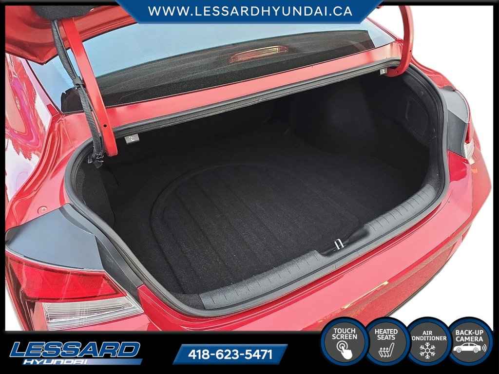 Hyundai Elantra Essential automatique 2022 à Québec, Québec - 6 - w1024h768px