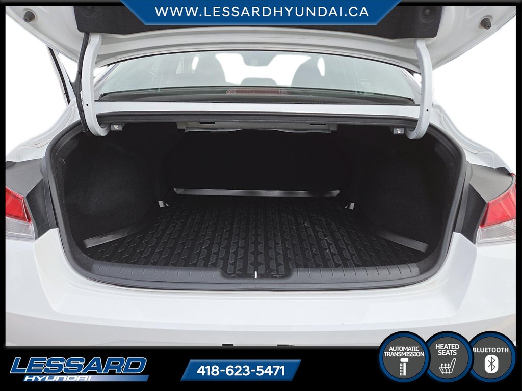 Hyundai Elantra Preferred Automatique. 2023 à Québec, Québec - 6 - w1024h768px