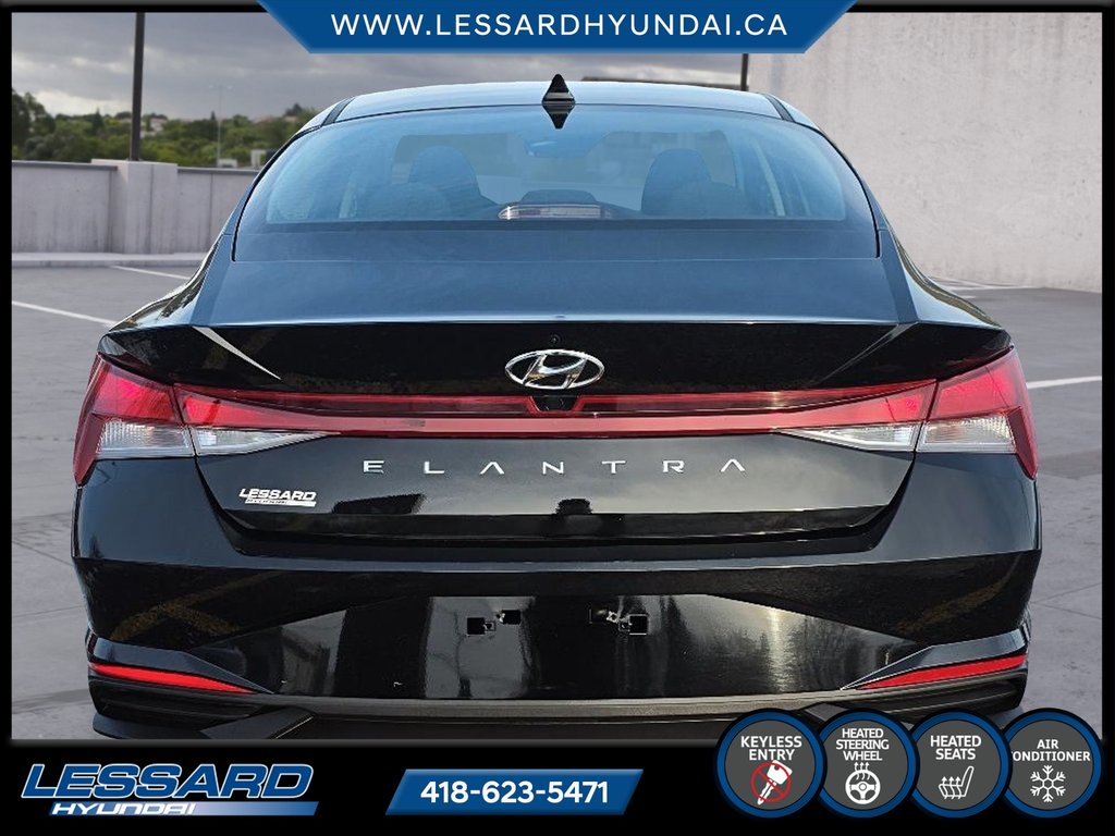 Hyundai Elantra Preferred automatique. 2023 à Québec, Québec - 3 - w1024h768px
