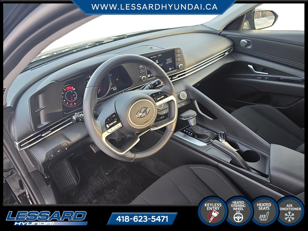 Hyundai Elantra Preferred automatique. 2023 à Québec, Québec - 10 - w1024h768px