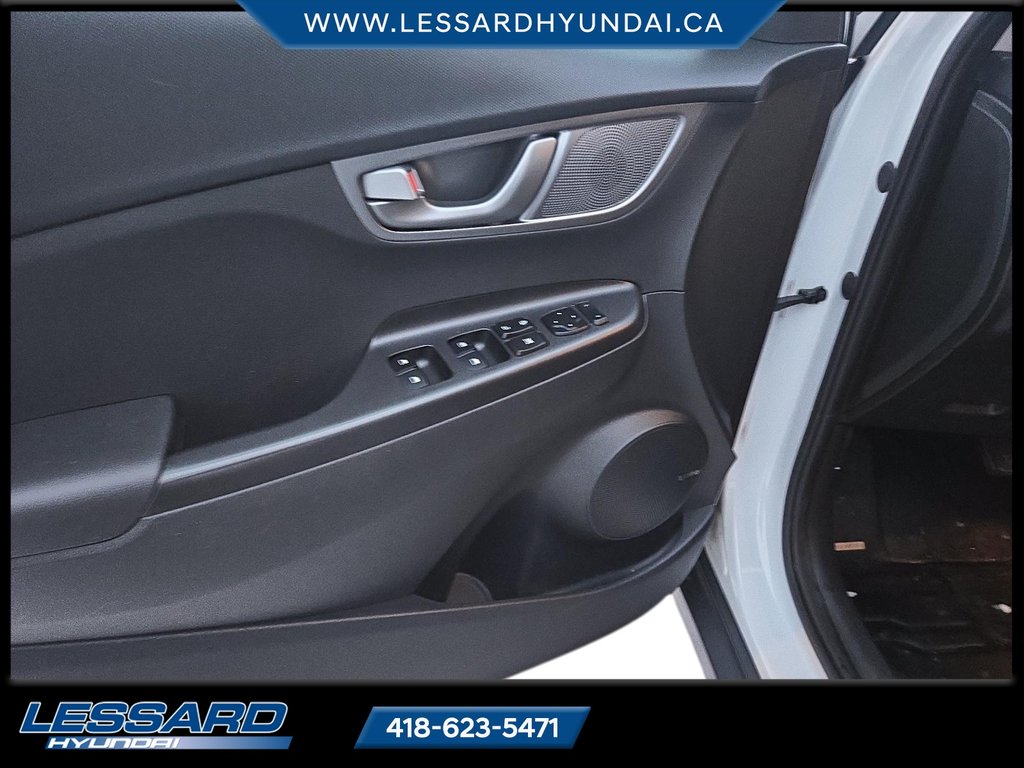 2020 Hyundai Kona Electric Preferred w/Two-Tone Roof in Québec, Quebec - 11 - w1024h768px