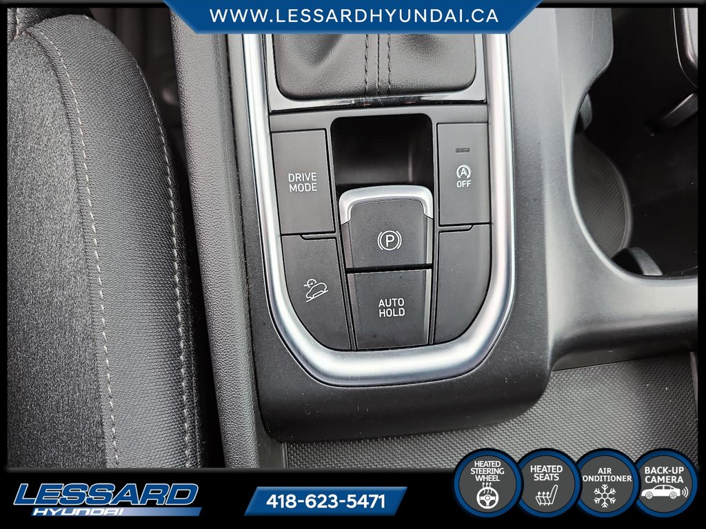 Hyundai Santa Fe Essentiel awd . 2019 à Québec, Québec - 16 - w1024h768px