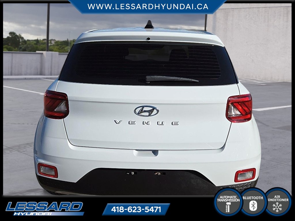 Hyundai VENUE ESSENTIAL Essential automatique. 2021 à Québec, Québec - 3 - w1024h768px