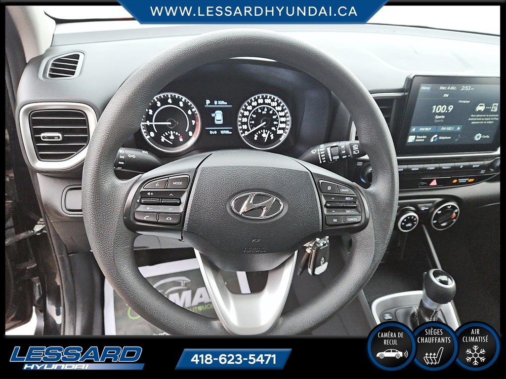 2021 Hyundai Venue Essential in Québec, Quebec - 12 - w1024h768px