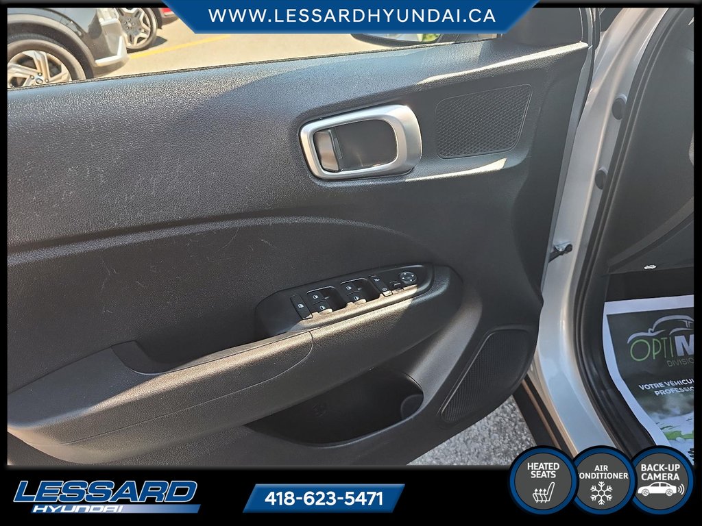 2021 Hyundai Venue Essential automatique in Québec, Quebec - 11 - w1024h768px