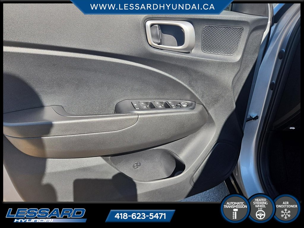 Hyundai Venue Preferred automatique. 2021 à Québec, Québec - 11 - w1024h768px