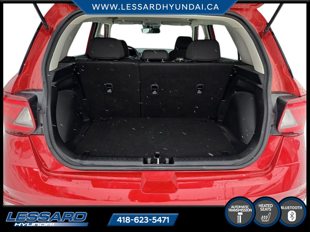 2021 Hyundai Venue Essential in Québec, Quebec - 6 - w1024h768px