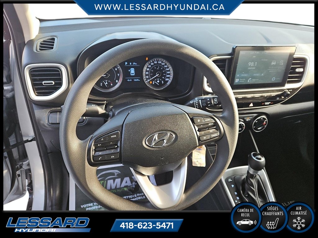 2022 Hyundai Venue Essential automatique. in Québec, Quebec - 12 - w1024h768px