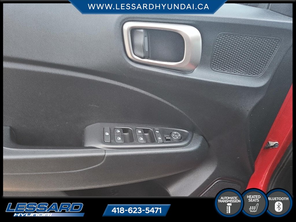 2022 Hyundai Venue Essential in Québec, Quebec - 11 - w1024h768px