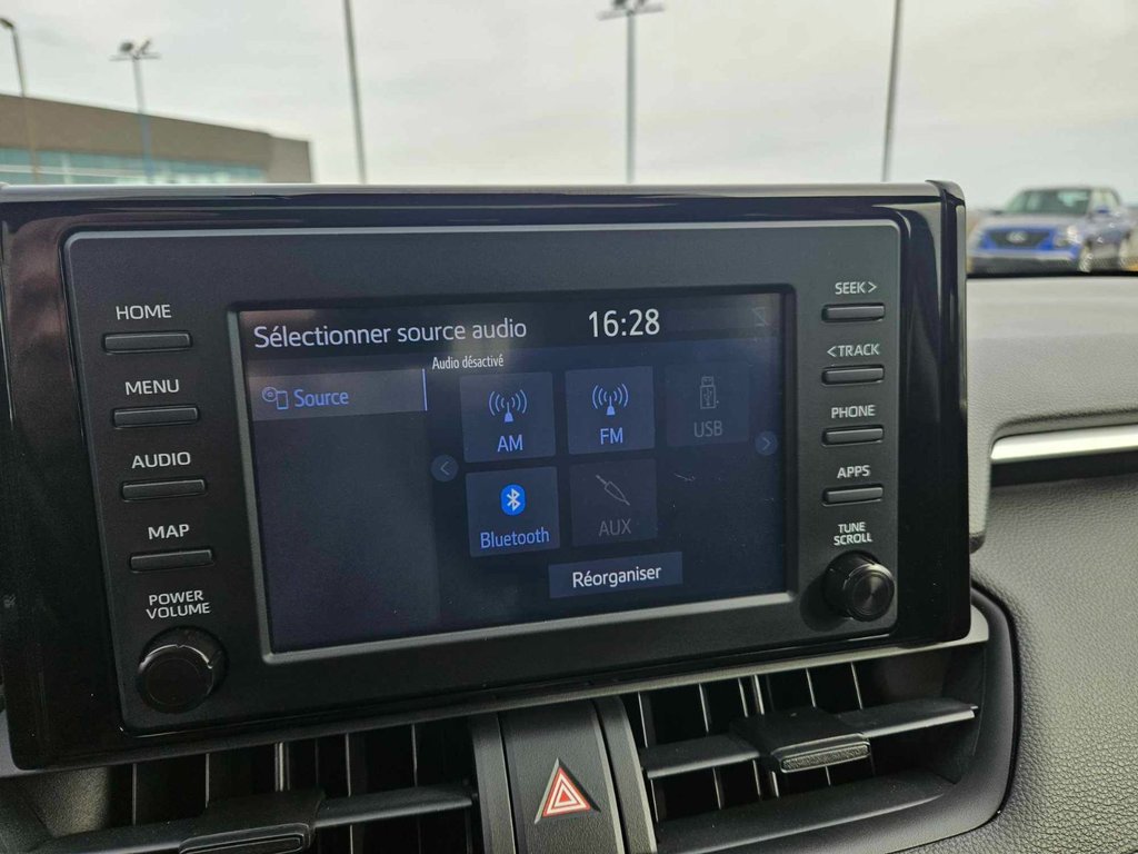 2019 Toyota RAV4 Hybrid XLE awd in Québec, Quebec - 18 - w1024h768px