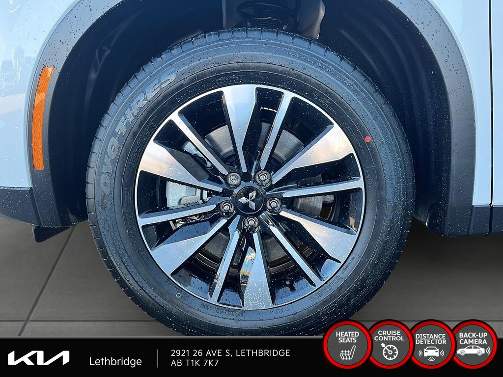 2025 Mitsubishi Outlander LE-6