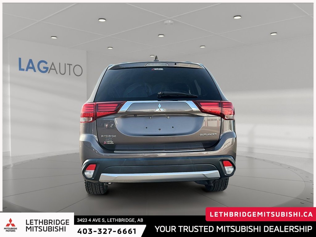 2018 Mitsubishi Outlander ES-2