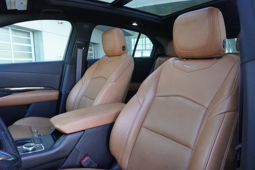 2019 Cadillac XT4 SPORT AWD|CARPLAY|H/STEERING|PANORAMIC|H/V FRONT SEATS in Ajax, Ontario at Lexus of Lakeridge - 10 - w1024h768px