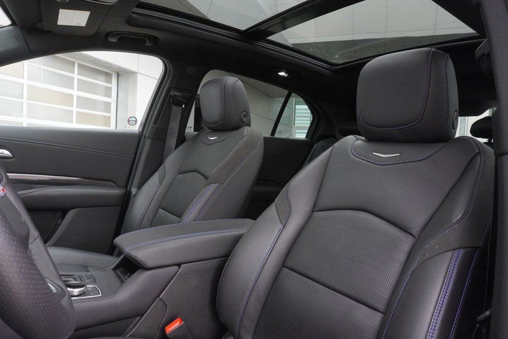 2024 Cadillac XT4 AWD SPORT|HUD|NAVI|AKG|360 CAM|CARBON|20 ALLOYS in Ajax, Ontario at Lexus of Lakeridge - 18 - w1024h768px