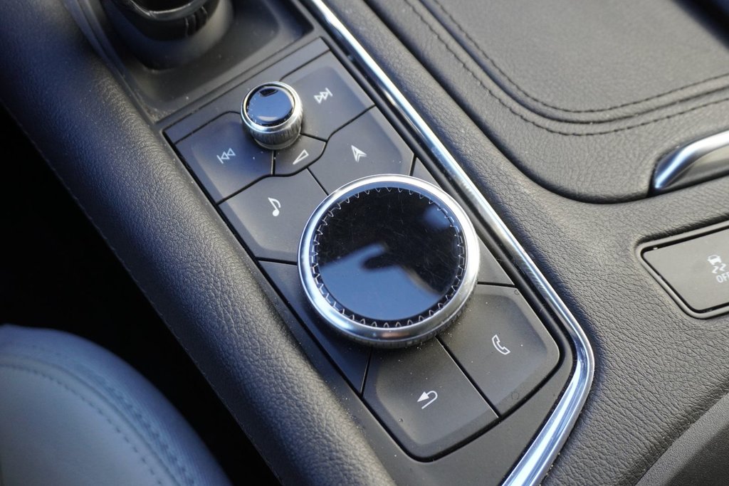 2024 Cadillac XT6 AWD SPORT|BOSE|NAVI|PANORAMIC|H/V FRONT SEATS in Ajax, Ontario at Lexus of Lakeridge - 9 - w1024h768px