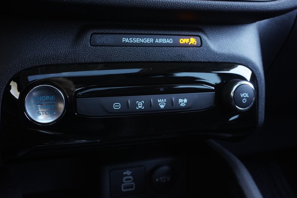 2025 Ford Escape PHEV|PANORAMIC|NAVI|HEATED FRONT SEATS|12.3 SCREEN in Ajax, Ontario at Lexus of Lakeridge - 5 - w1024h768px