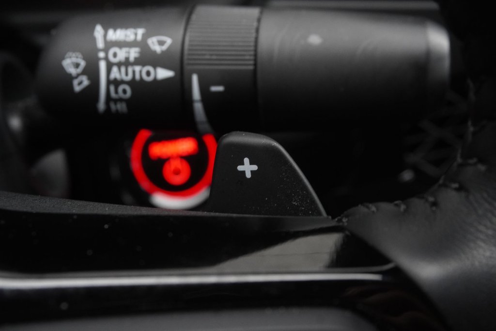 2024 Honda Accord TOURING HYBRID|HUD|CARPLAY|WIRELESS|MOONROOF|BSM in Ajax, Ontario at Lexus of Lakeridge - 7 - w1024h768px