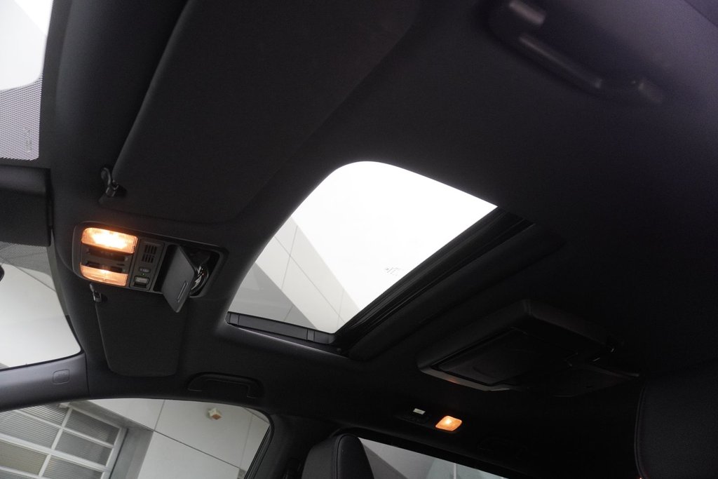 2024 Honda Odyssey BLACK EDITION|CABIN WATCH|NAVI|WIRELESS|MOONROOF in Ajax, Ontario at Lexus of Lakeridge - 11 - w1024h768px