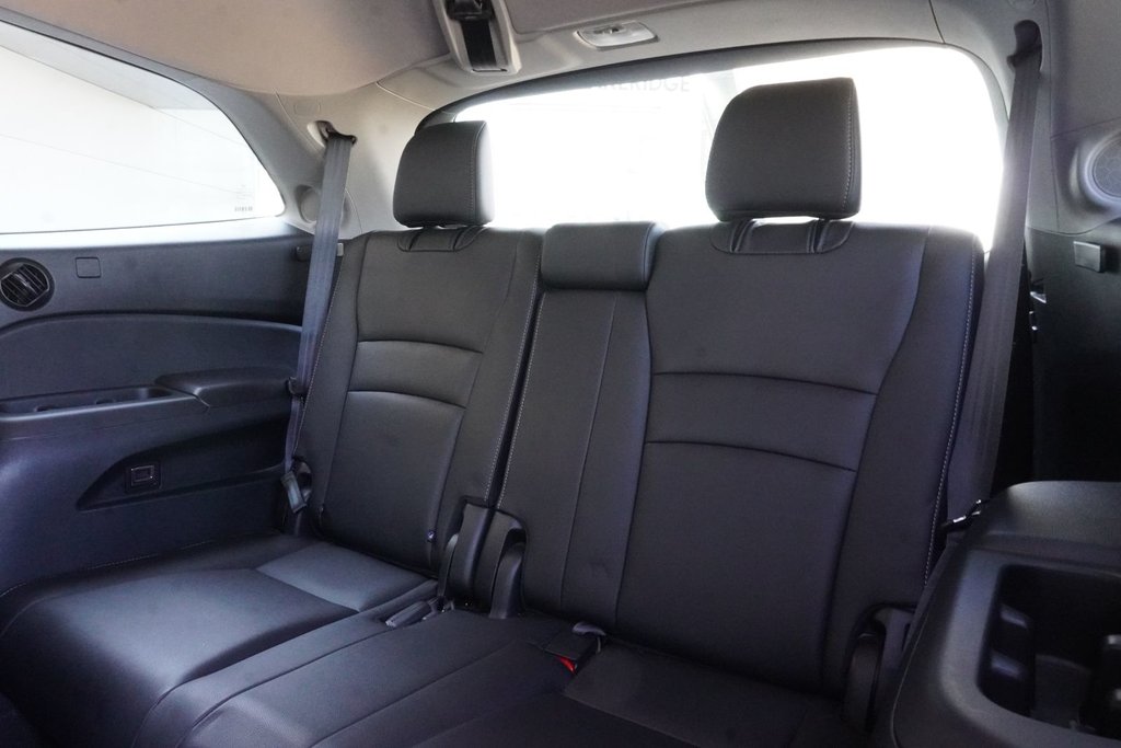 2022 Honda PILOT TOURING 7P|CARPLAY|REAR ENTERTAINMENT|H/V FRONT SEATS|NAVI in Ajax, Ontario at Lexus of Lakeridge - 12 - w1024h768px