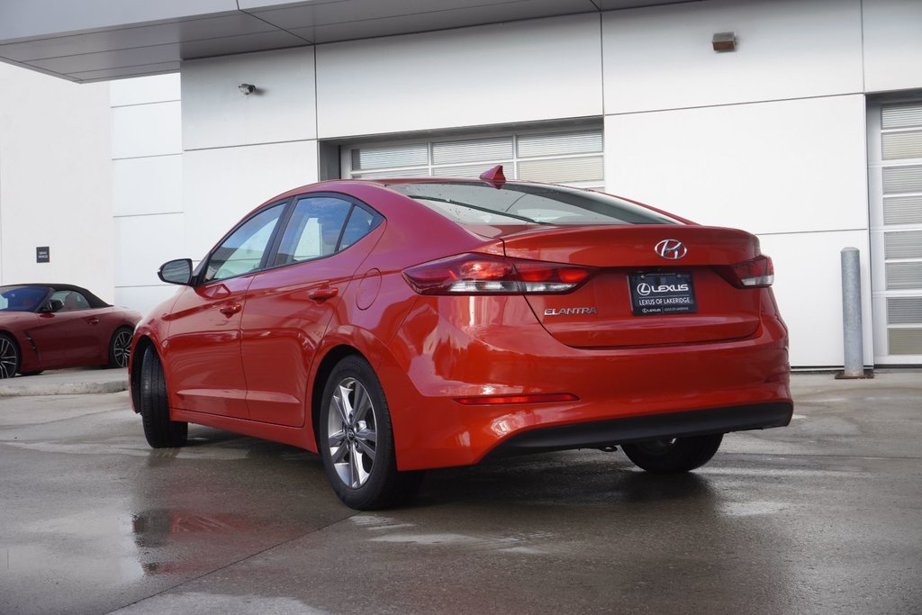 2018 Hyundai Elantra GL SE|MOONROOF|B/SPOT|FRONT HEATED SEATS|CARPLAY in Ajax, Ontario at Lakeridge Auto Gallery - 18 - w1024h768px
