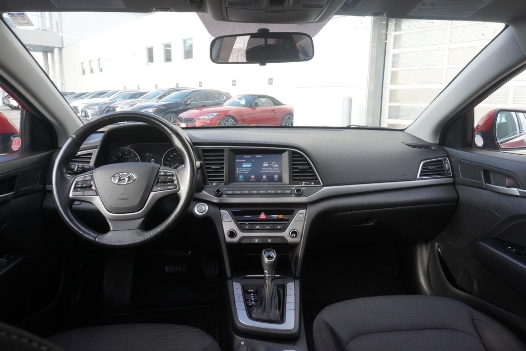 2018 Hyundai Elantra GL SE|MOONROOF|B/SPOT|FRONT HEATED SEATS|CARPLAY in Ajax, Ontario at Lakeridge Auto Gallery - 13 - w1024h768px