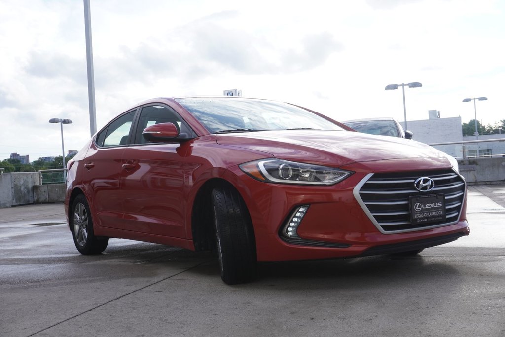 2018 Hyundai Elantra GL SE|MOONROOF|B/SPOT|FRONT HEATED SEATS|CARPLAY in Ajax, Ontario at Lakeridge Auto Gallery - 16 - w1024h768px