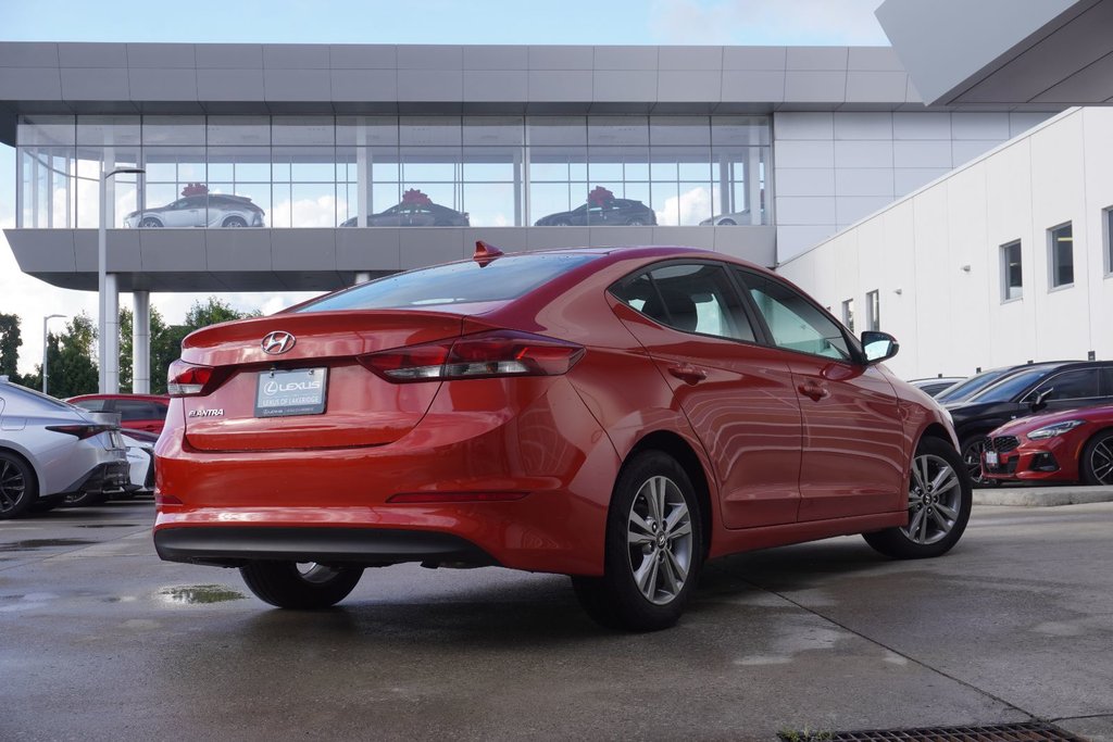 2018 Hyundai Elantra GL SE|MOONROOF|B/SPOT|FRONT HEATED SEATS|CARPLAY in Ajax, Ontario at Lakeridge Auto Gallery - 17 - w1024h768px