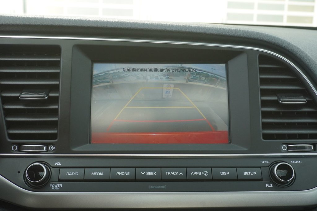 2018 Hyundai Elantra GL SE|MOONROOF|B/SPOT|FRONT HEATED SEATS|CARPLAY in Ajax, Ontario at Lakeridge Auto Gallery - 7 - w1024h768px