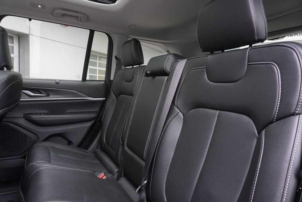 2024 Jeep Grand Cherokee LIMITED|360 CAM|NAVI|PANORAMIC|H/V FRONT SEATS in Ajax, Ontario at Lexus of Lakeridge - 11 - w1024h768px