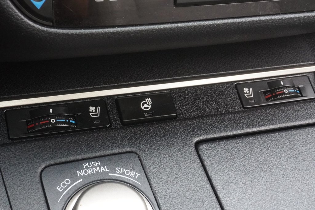2013 Lexus ES 350 LEATHER & NAV|H/V FRONT SEATS|MOONROOF|H/STEERING in Ajax, Ontario at Lexus of Lakeridge - 7 - w1024h768px