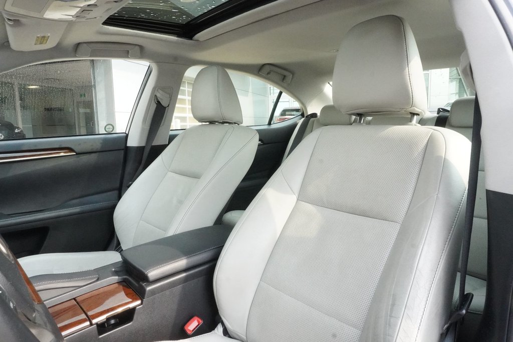 2013 Lexus ES 350 LEATHER & NAV|H/V FRONT SEATS|MOONROOF|H/STEERING in Ajax, Ontario at Lexus of Lakeridge - 10 - w1024h768px