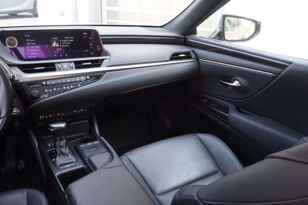 2019 Lexus ES 350 PREMIUM|MOONROOF|CARPLAY|H/C SEATS|NAVI|B/SPOT in Ajax, Ontario at Lexus of Lakeridge - 19 - w1024h768px