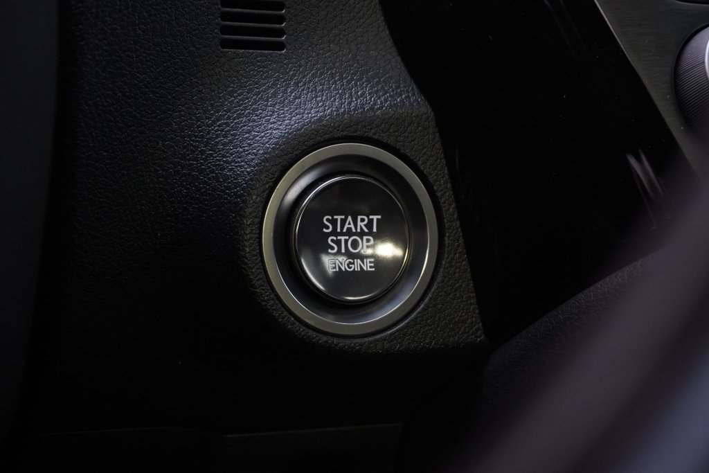 2023 Lexus ES 250 AWD PREMIUM|WIRELESS|MOONROOF|H/V FRONT SEATS in Ajax, Ontario at Lexus of Lakeridge - 9 - w1024h768px
