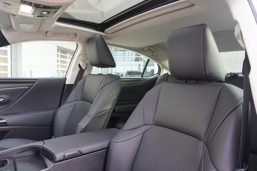2023 Lexus ES 250 AWD PREMIUM|WIRELESS|MOONROOF|H/V FRONT SEATS in Ajax, Ontario at Lexus of Lakeridge - 15 - w1024h768px