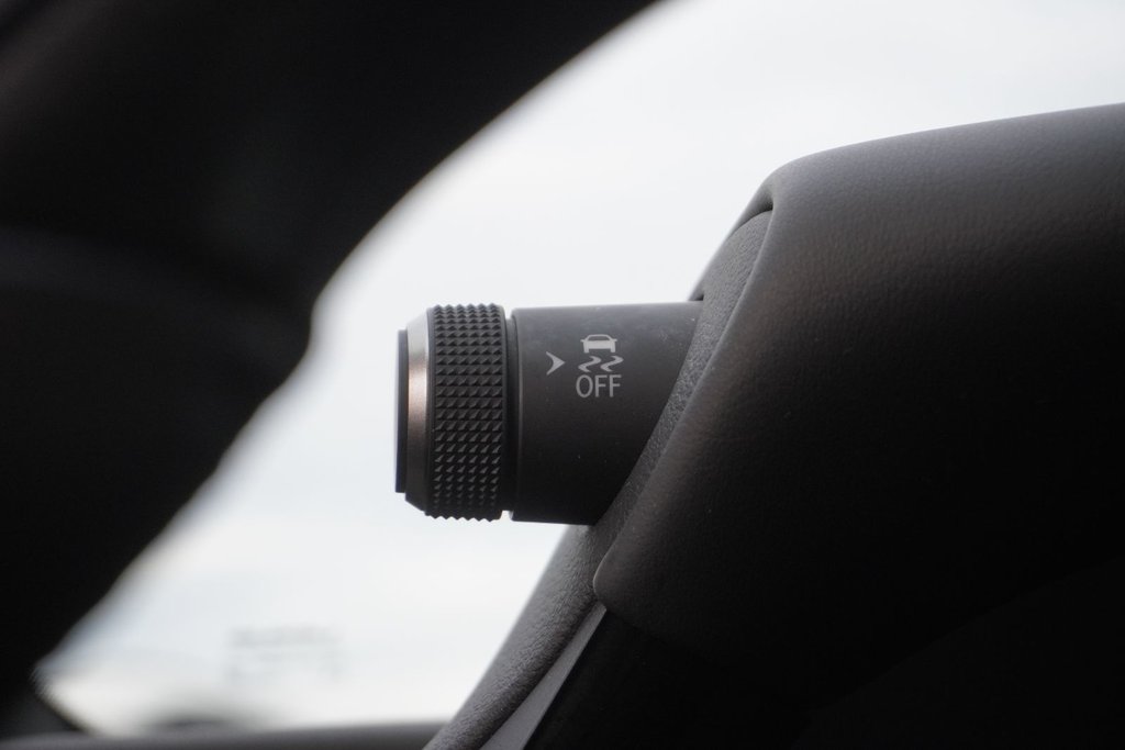 2023 Lexus ES 250 AWD PREMIUM|WIRELESS|MOONROOF|H/V FRONT SEATS in Ajax, Ontario at Lexus of Lakeridge - 4 - w1024h768px