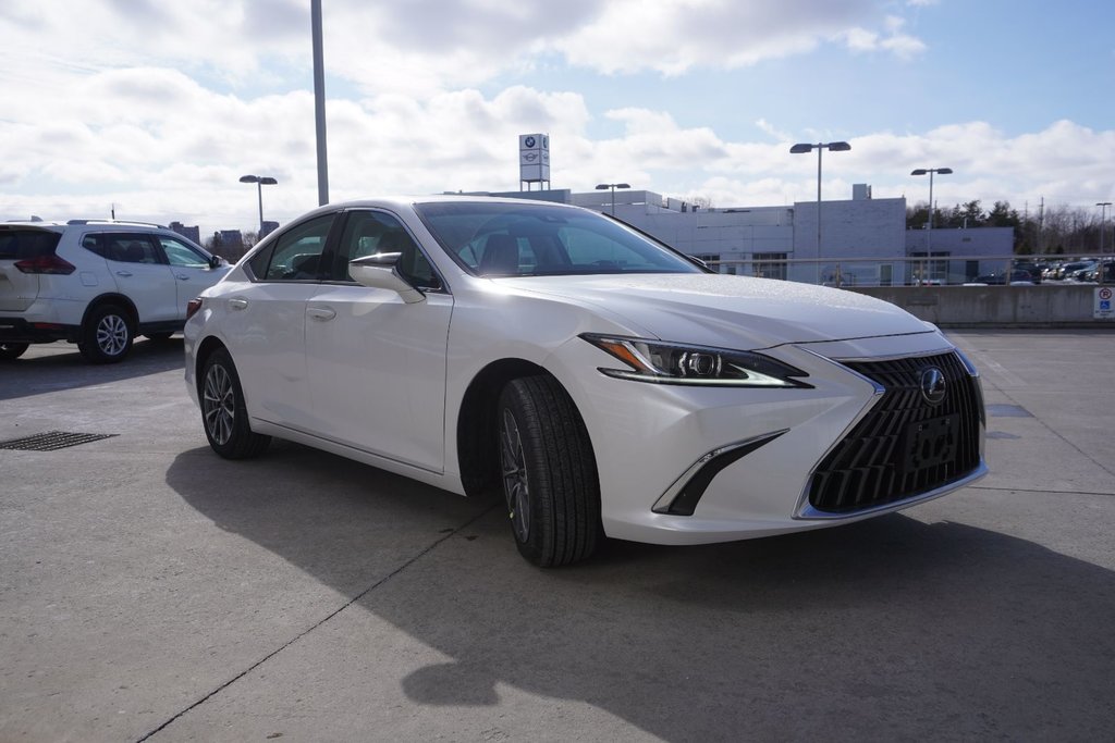 2025 Lexus ES 250 AWD SIGNATURE|MOONROOF|H/V FRONT SEATS|LED in Ajax, Ontario at Lakeridge Auto Gallery - 17 - w1024h768px