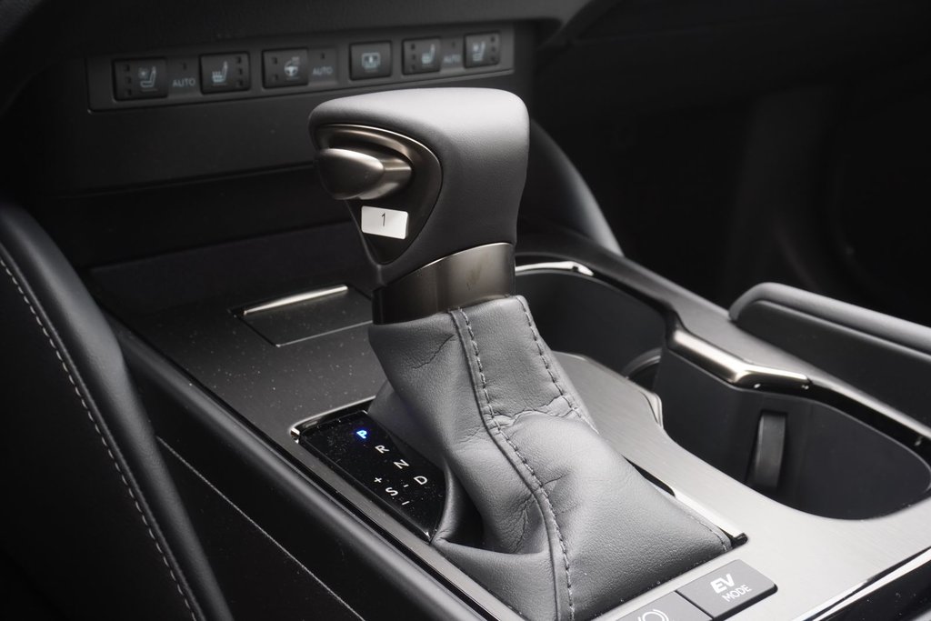 2025 Lexus ES 300h LUXURY in Ajax, Ontario at Lexus of Lakeridge - 12 - w1024h768px