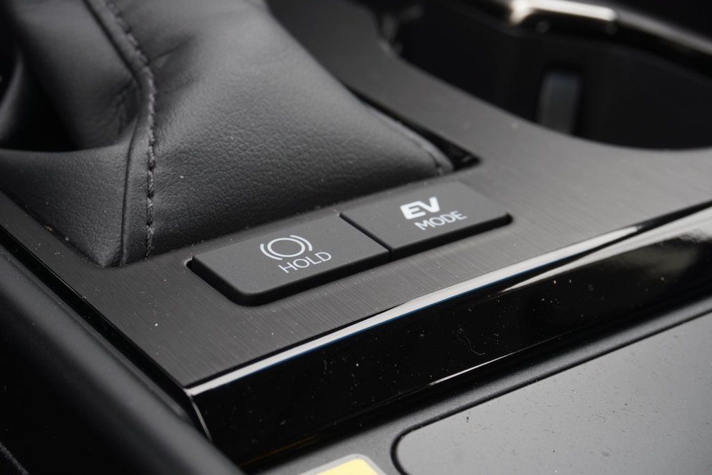2025 Lexus ES 300h LUXURY in Ajax, Ontario at Lexus of Lakeridge - 13 - w1024h768px