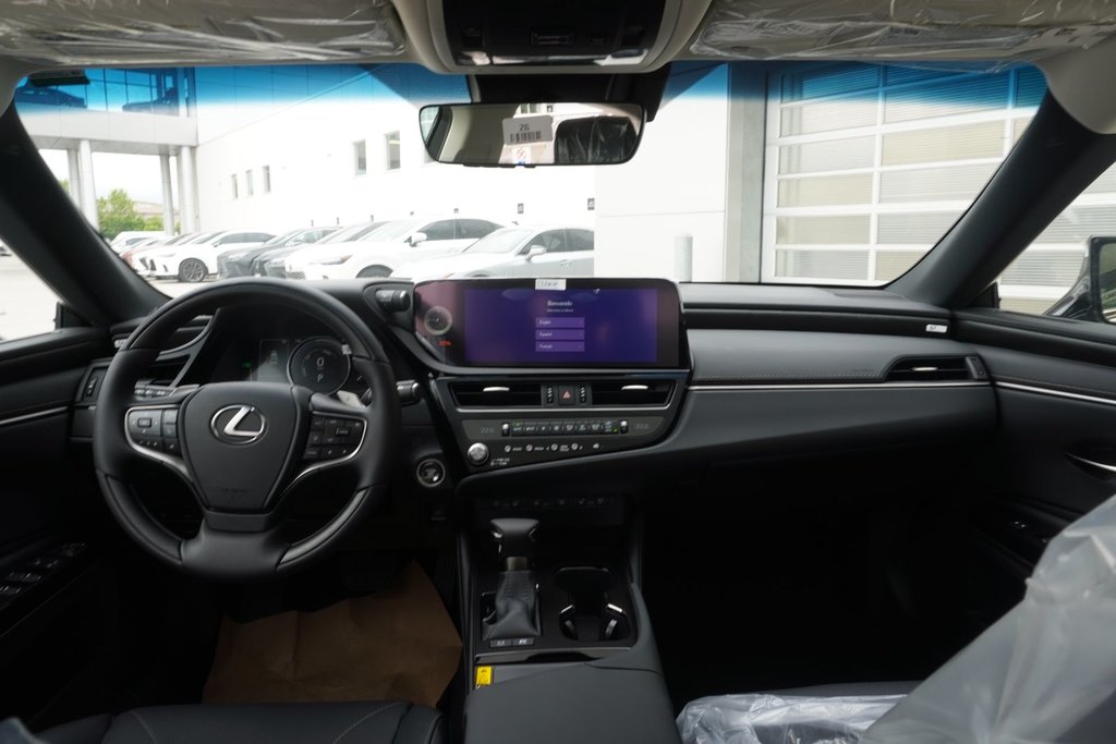 2025 Lexus ES 300h LUXURY in Ajax, Ontario at Lexus of Lakeridge - 18 - w1024h768px