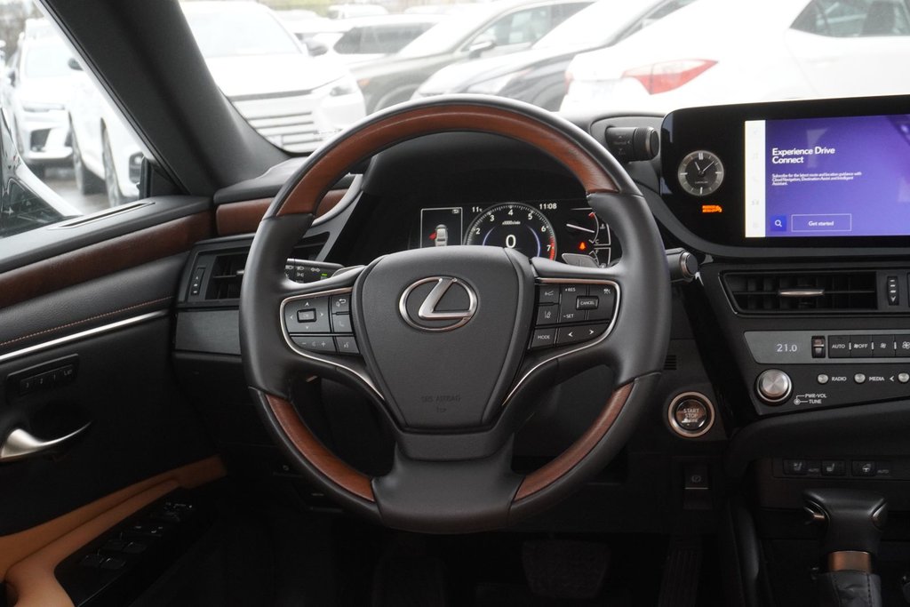 2025 Lexus ES 350 FSPORT DESIGN|BLINDSPOT|NAVI|MOONROOF in Ajax, Ontario at Lexus of Lakeridge - 13 - w1024h768px