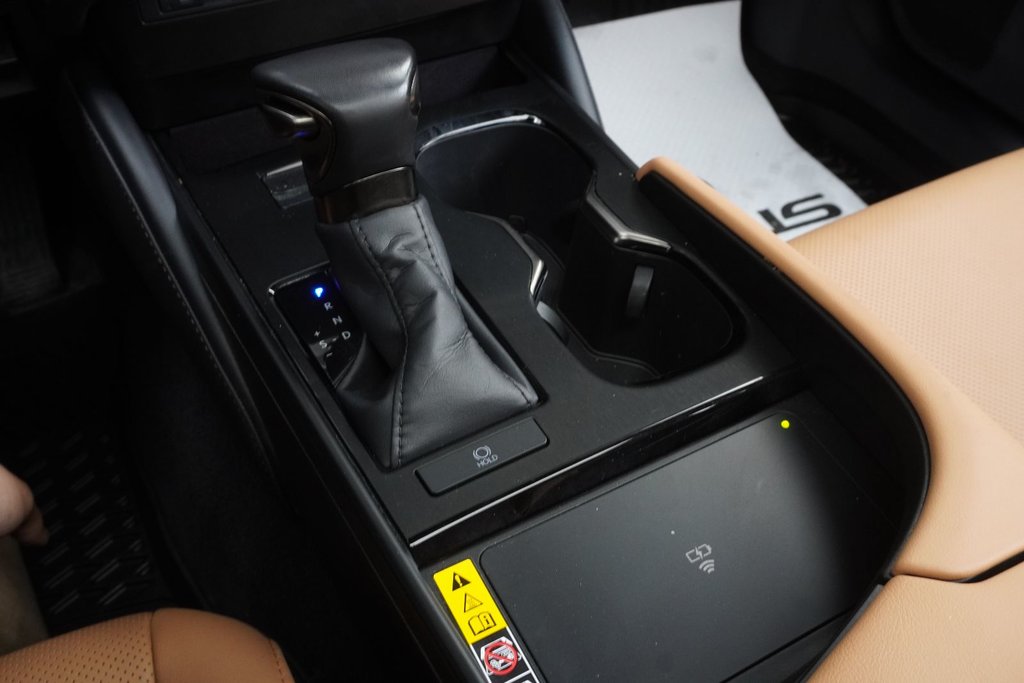 2025 Lexus ES 350 FSPORT DESIGN|BLINDSPOT|NAVI|MOONROOF in Ajax, Ontario at Lexus of Lakeridge - 7 - w1024h768px