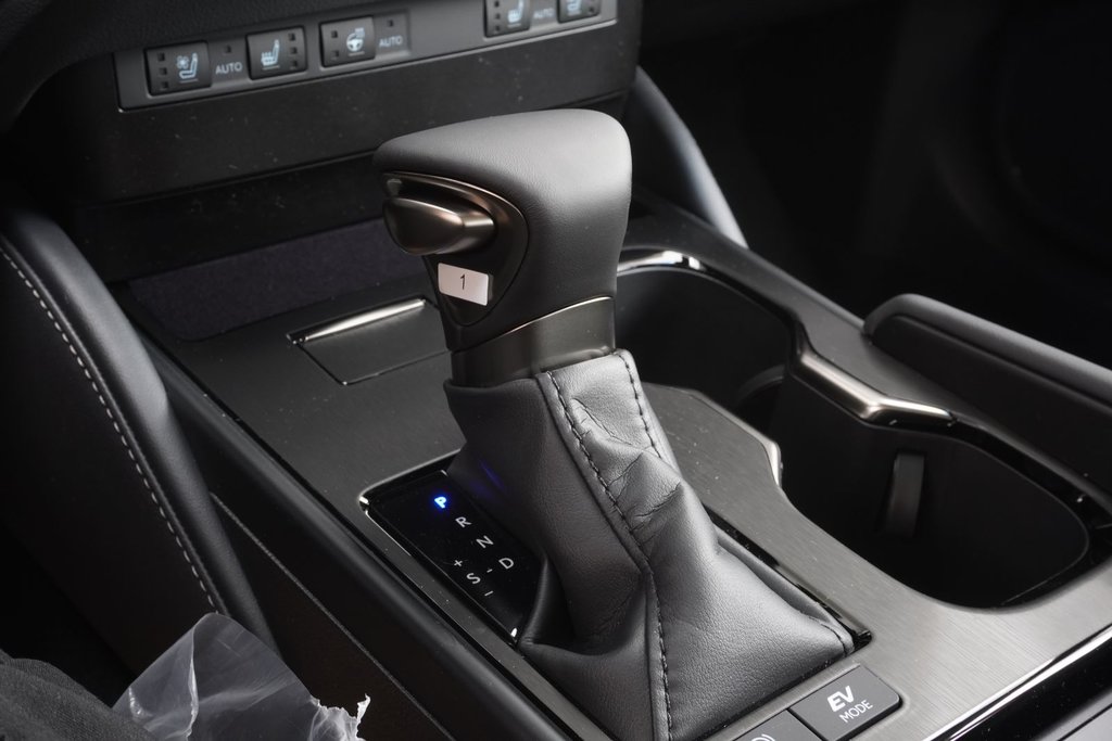 2025 Lexus ES 300h PREMIUM in Ajax, Ontario at Lakeridge Auto Gallery - 12 - w1024h768px