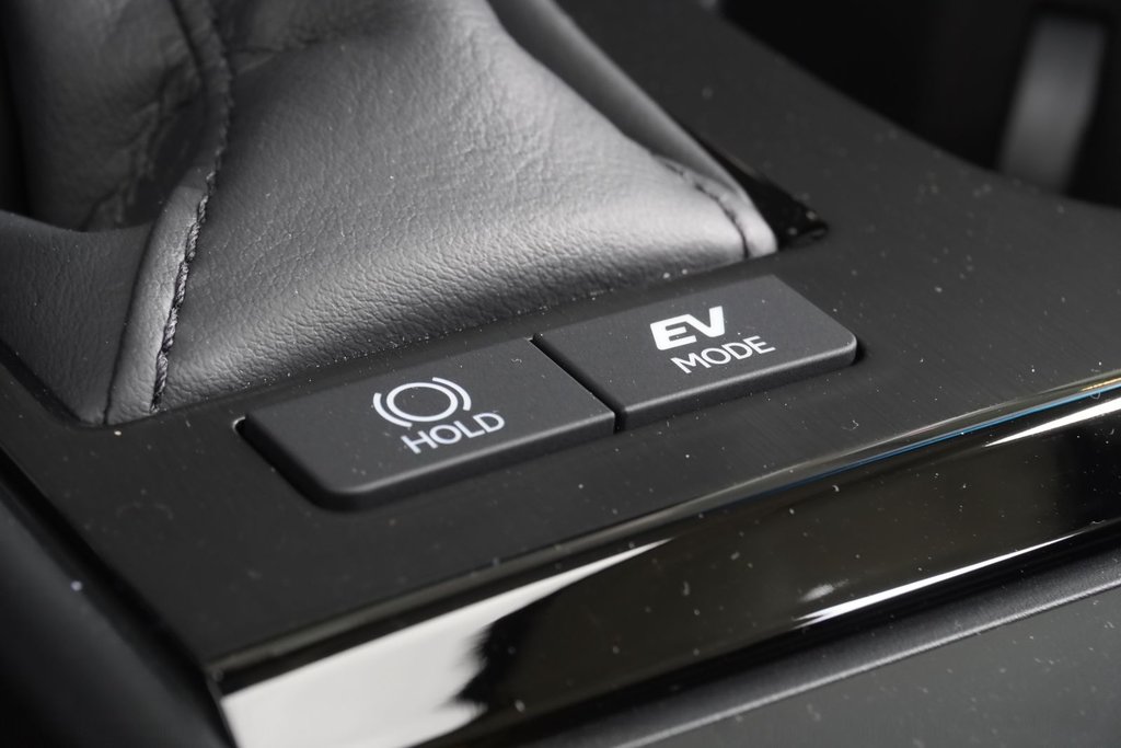 2025 Lexus ES 300h ULTRA LUXURY|M/LEVINSON|HUD|WIRELESS|MOONROOF in Ajax, Ontario at Lexus of Lakeridge - 13 - w1024h768px