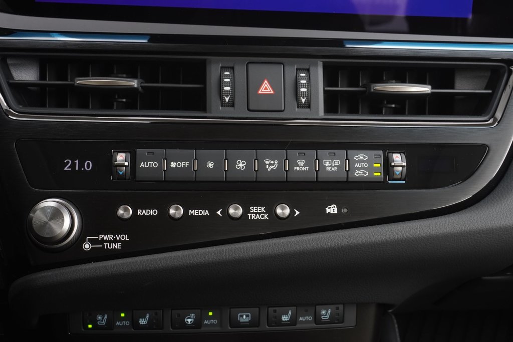 2025 Lexus ES 300h ULTRA LUXURY|M/LEVINSON|HUD|WIRELESS|MOONROOF in Ajax, Ontario at Lexus of Lakeridge - 10 - w1024h768px