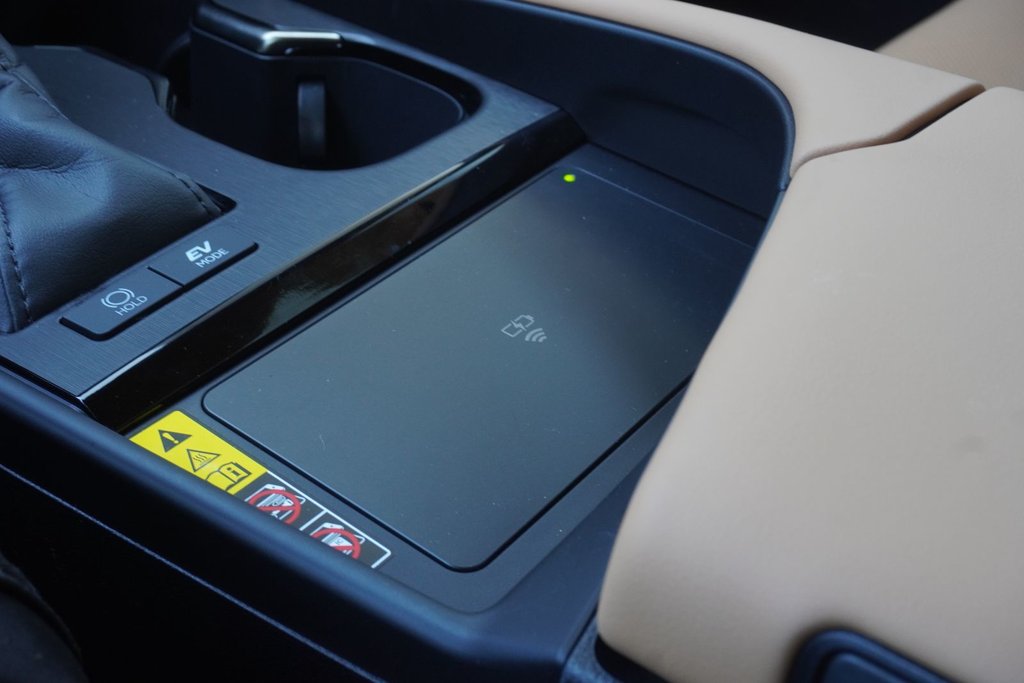 2025 Lexus ES 300h PREMIUM|H/V FRONT SEATS|NAVI|WIRELESS|CARPLAY in Ajax, Ontario at Lakeridge Auto Gallery - 16 - w1024h768px